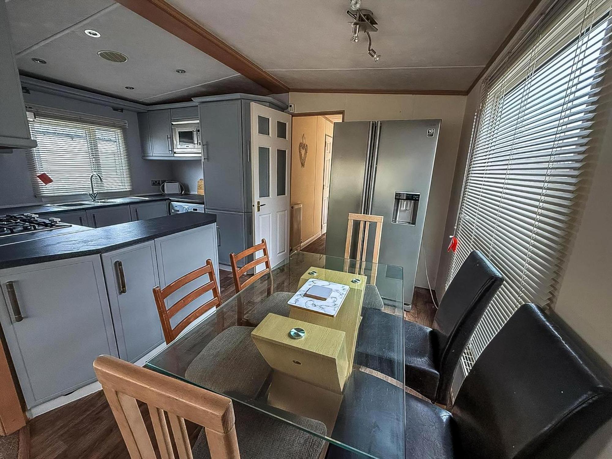 6 Berth Caravan For Hire At Seawick Holiday Park In Clacton-On-Sea Ref 27049Sw Екстер'єр фото